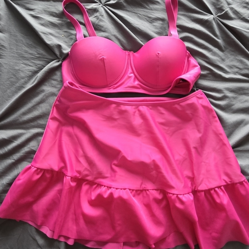 Tahari Pink Bikini Swimwear Set. SIZE Small - Picture 1 of 5